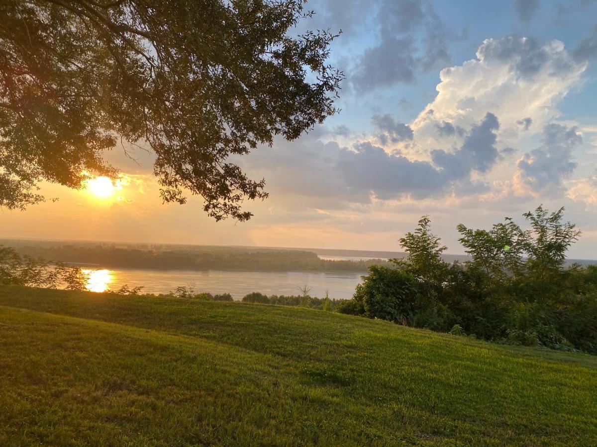 The King'S Daughters B And B On The Bluff Overlooking The Mighty Mississippi Natchez Eksteriør billede